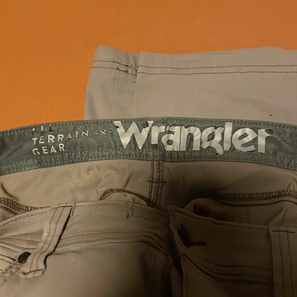 Men’s wrangler work pants - Picture 3 of 4